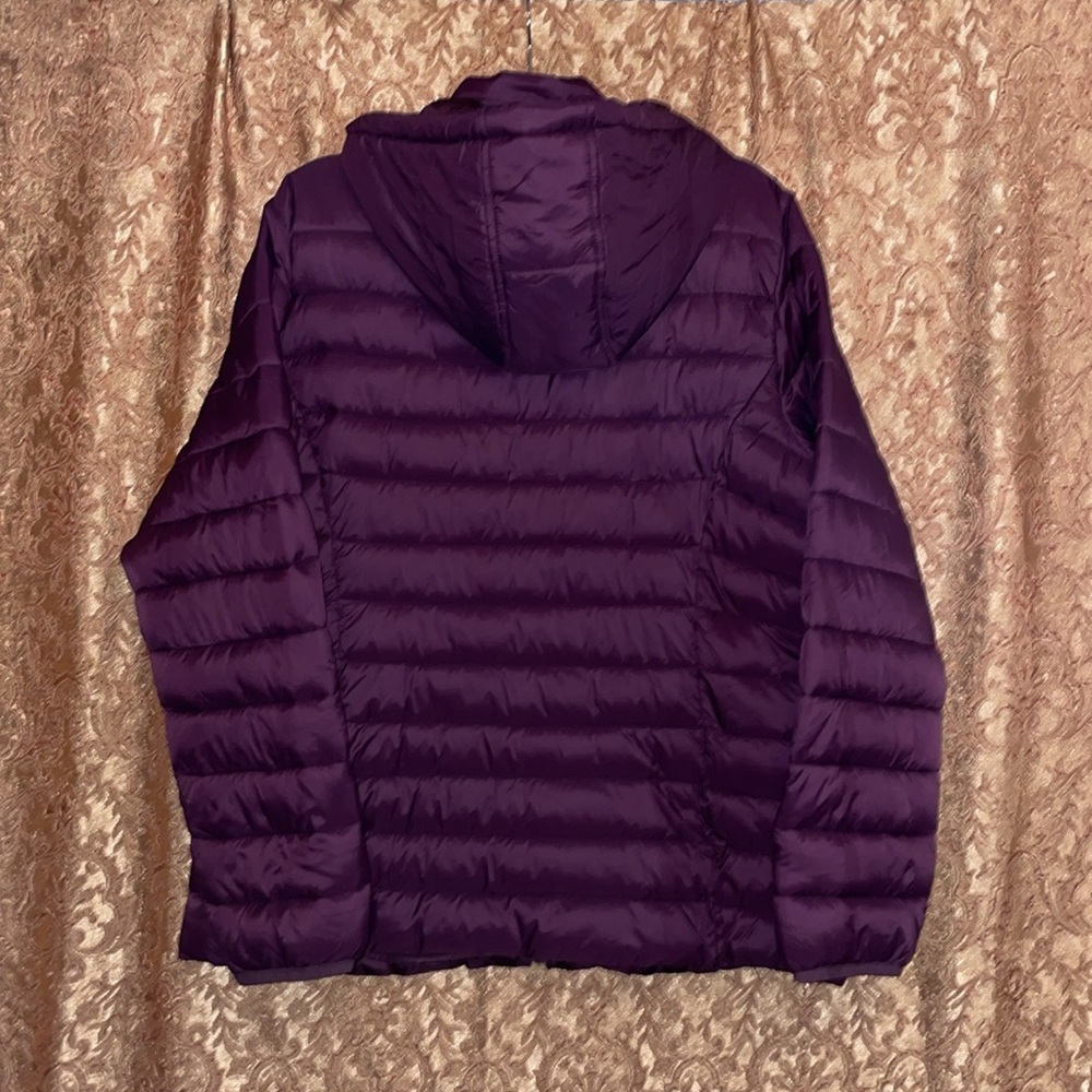 NWOT St. John's Bay Women’s Purple Puffer Jacket with Hood.  Size XL. - Picture 2 of 7